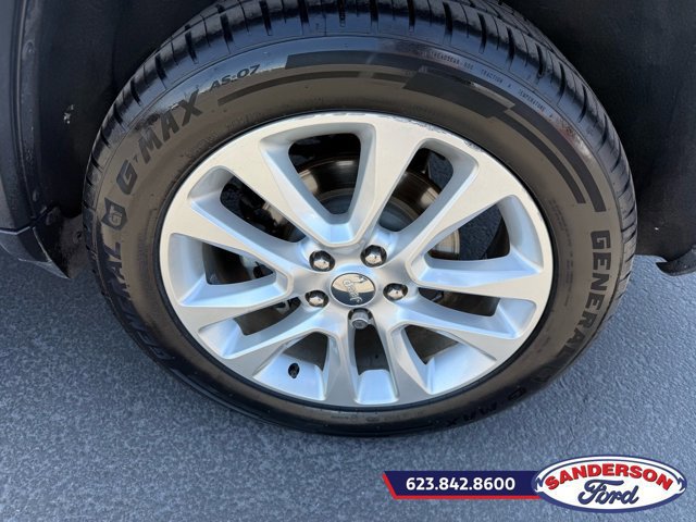 Used 2017 Jeep Grand Cherokee Limited AWD/4WD image 11