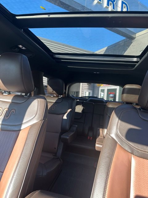 Certified 2022 Ford Explorer King Ranch w/ Class IV Trailer Tow Package AWD/4WD image 13