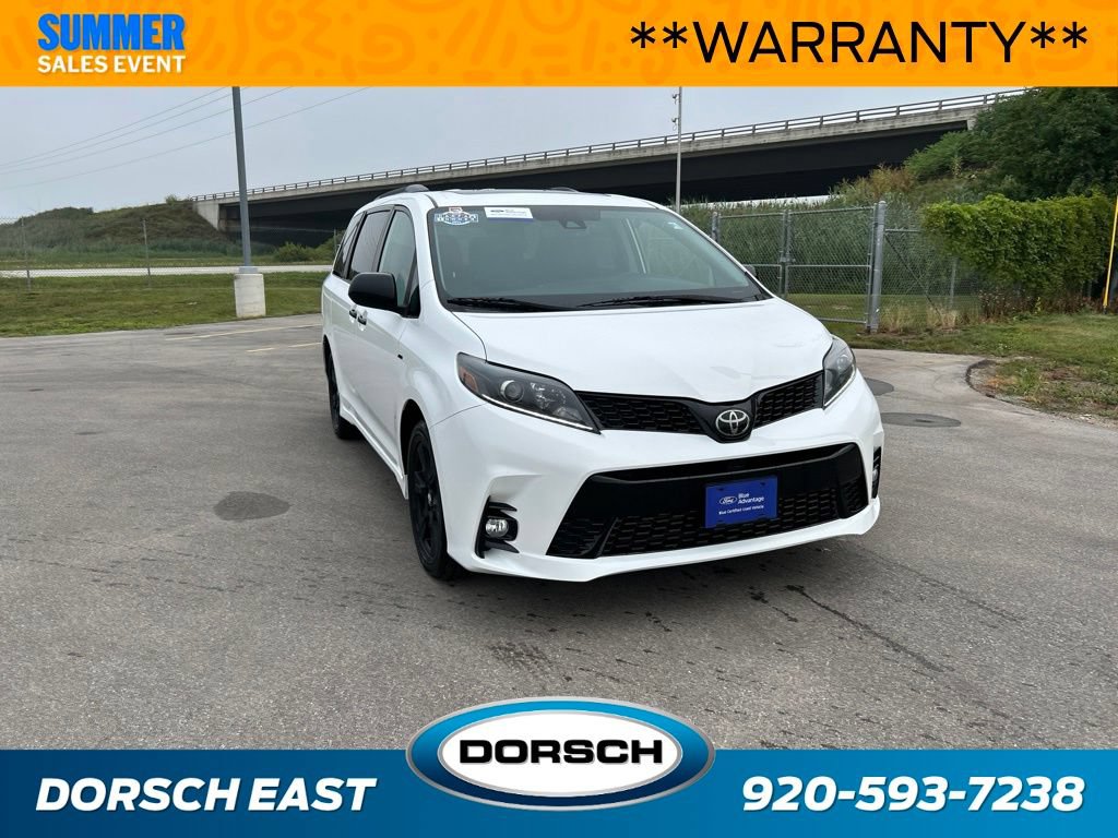 Used 2020 Toyota Sienna SE w/ Nightshade Edition AWD/4WD image 4
