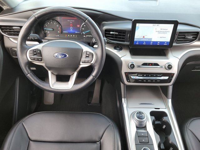 Certified 2022 Ford Explorer XLT w/ Equipment Group 202A image 10