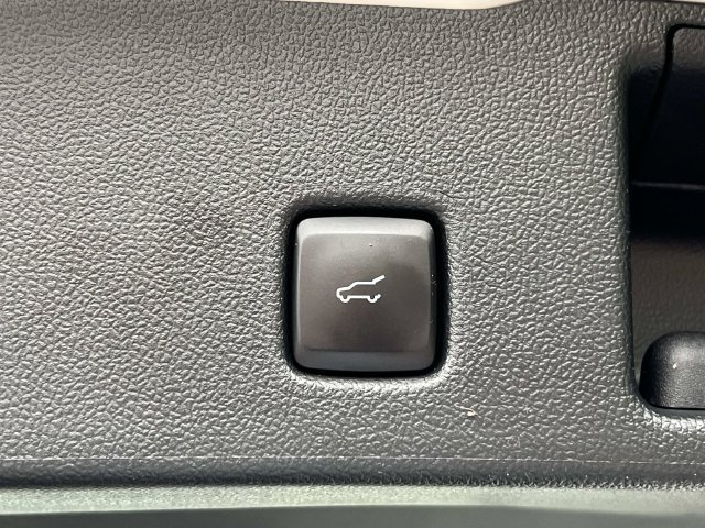 Certified 2023 Ford Escape Platinum w/ Premium Technology Package AWD/4WD image 12