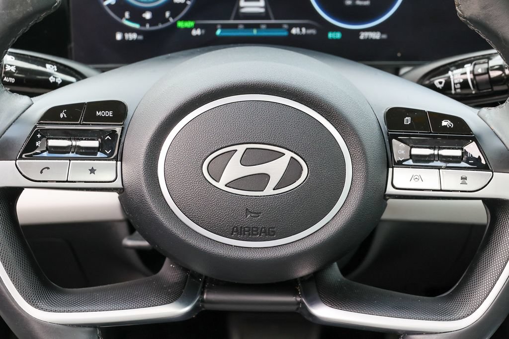 Used 2024 Hyundai Elantra Limited FWD image 10