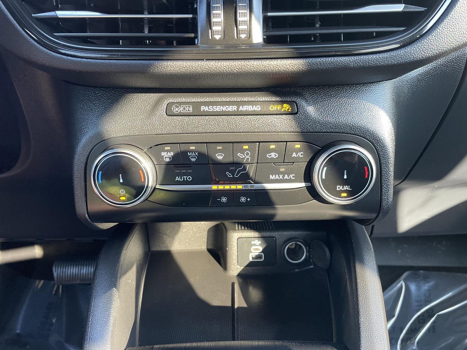 Certified 2025 Ford Escape ST-Line FWD image 26
