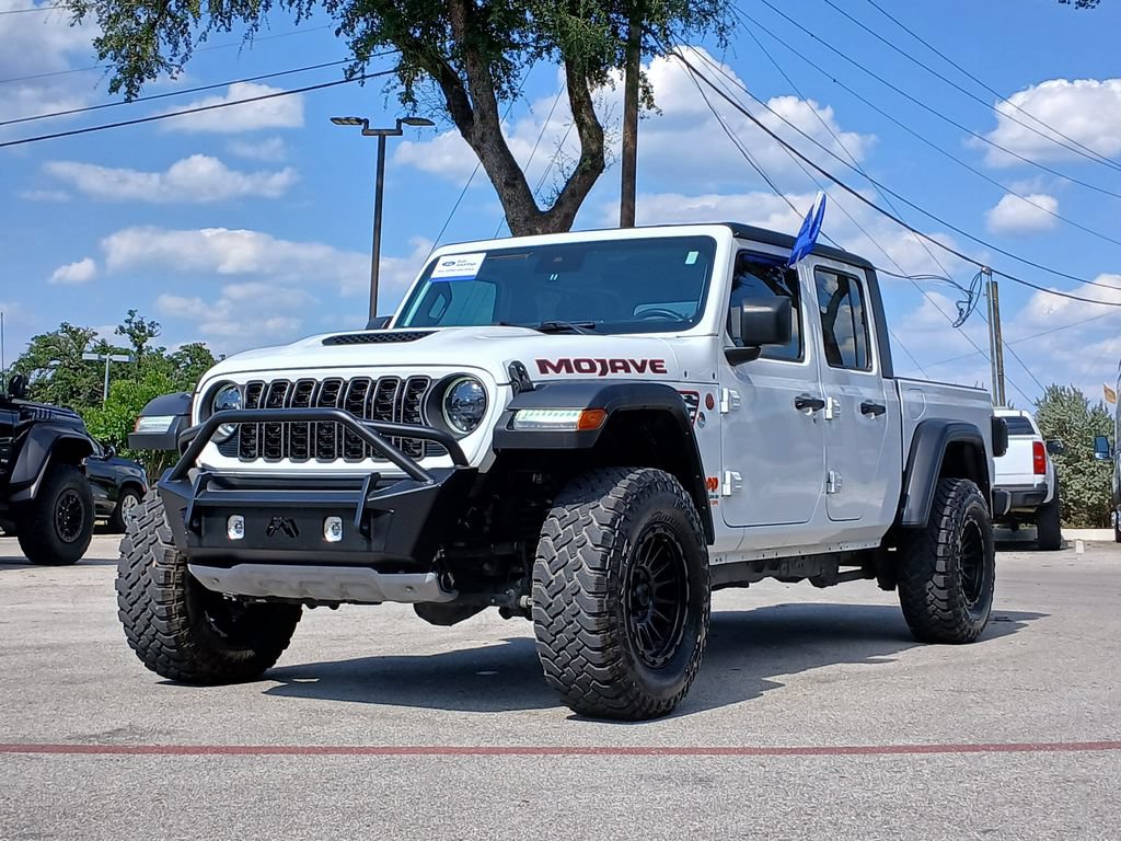Used 2024 Jeep Gladiator Mojave w/ Convenience Group AWD/4WD image 7