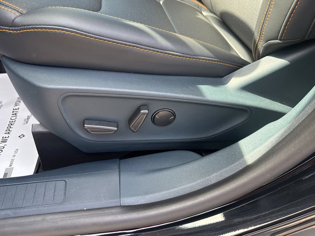 Certified 2025 Ford Maverick Tremor AWD/4WD image 9