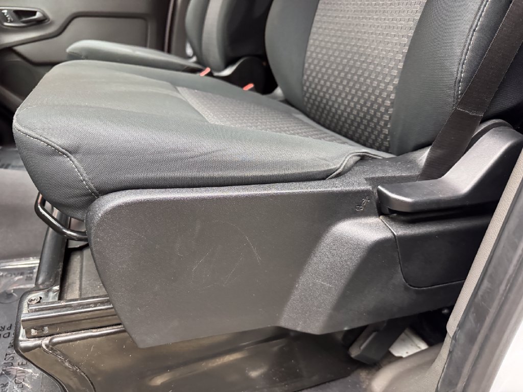 Certified 2025 Ford Transit 250 Low Roof w/ Exterior Upgrade Package RWD image 11