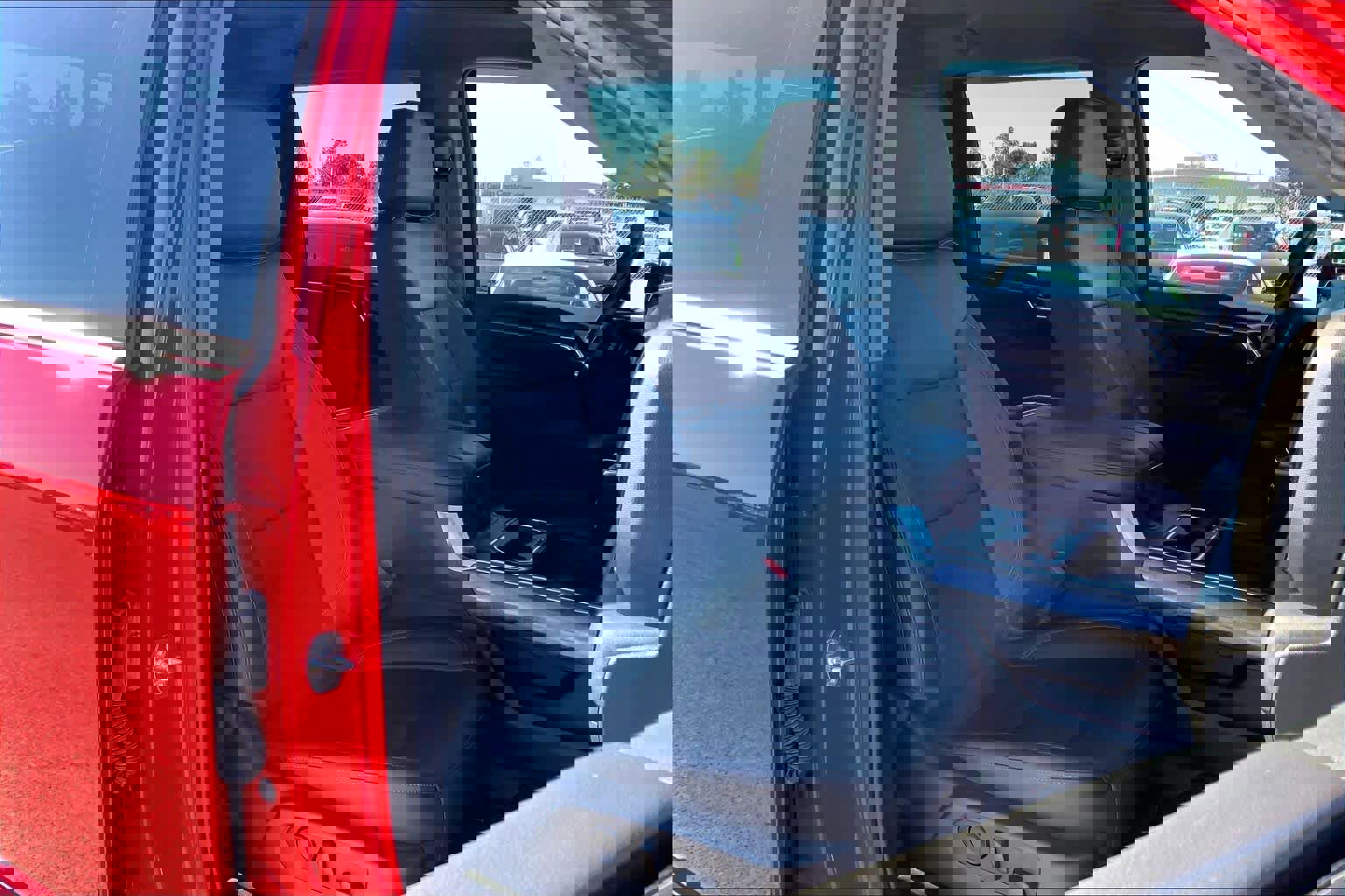 Used 2024 Chevrolet Silverado 2500 LTZ w/ LTZ Convenience Package image 8