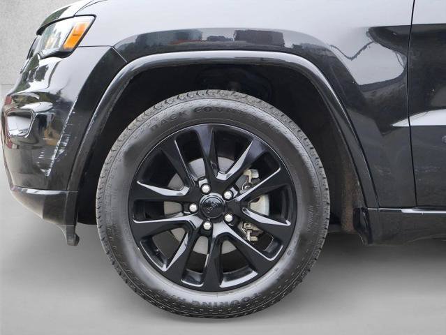 Used 2018 Jeep Grand Cherokee Altitude AWD/4WD image 29