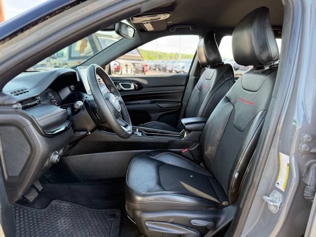 Used 2023 Jeep Compass Trailhawk AWD/4WD image 11