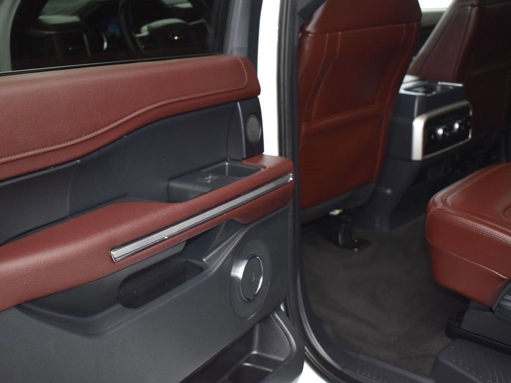 Certified 2024 Ford Expedition Limited image 12