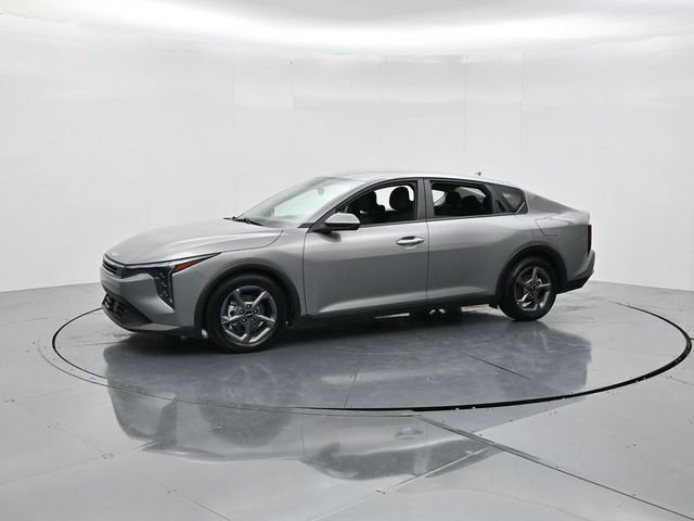 Used 2025 Kia K4 FWD image 5