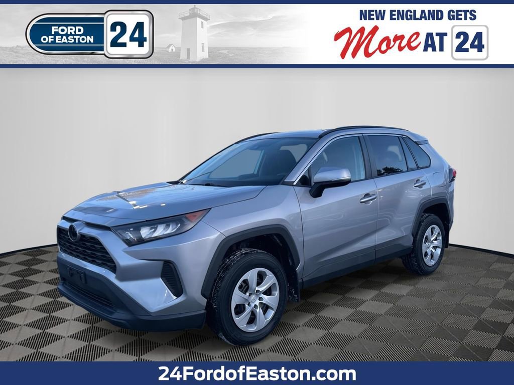 Used 2019 Toyota RAV4 LE image 1