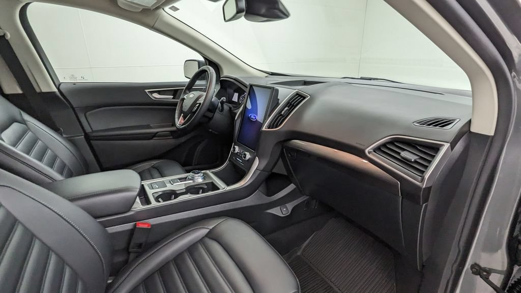 Certified 2024 Ford Edge SEL w/ Convenience Package AWD/4WD image 38