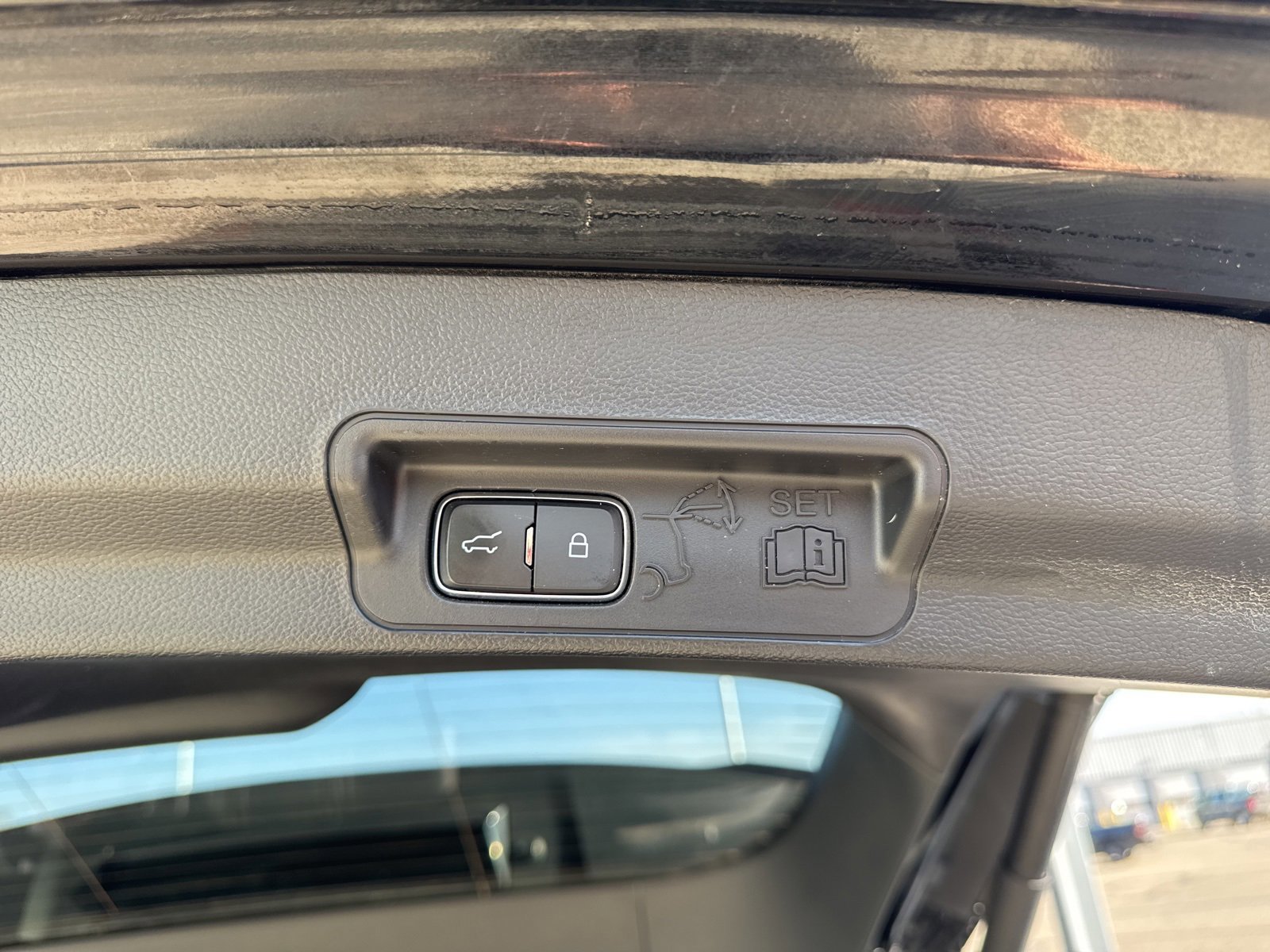 Certified 2020 Ford Explorer ST w/ Premium Technology Package image 41