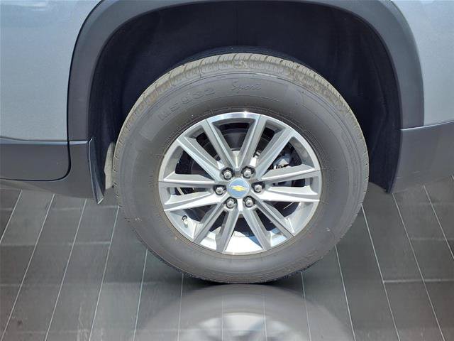 Used 2023 Chevrolet Traverse LT FWD image 18