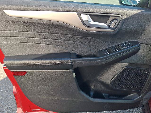 Certified 2022 Ford Escape SEL AWD/4WD image 12
