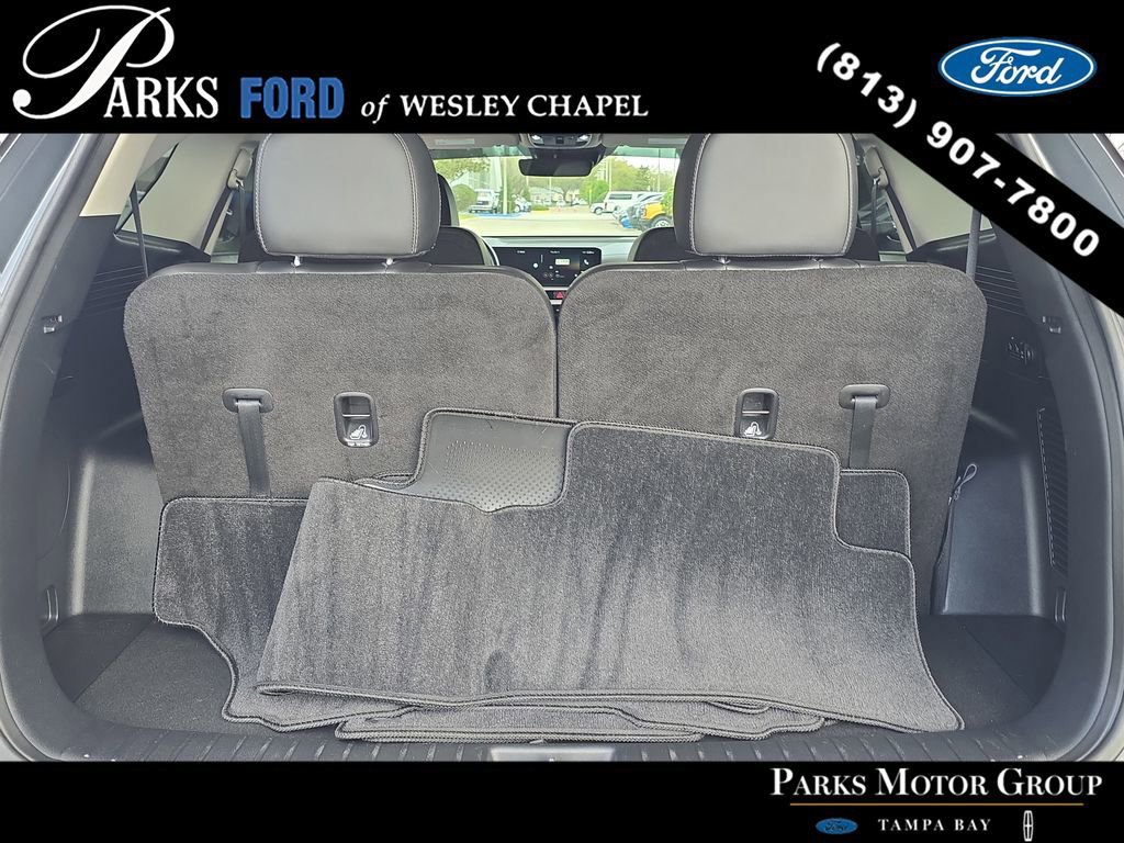 Used 2025 Kia Sorento EX w/ Panoramic Sunroof Package image 8