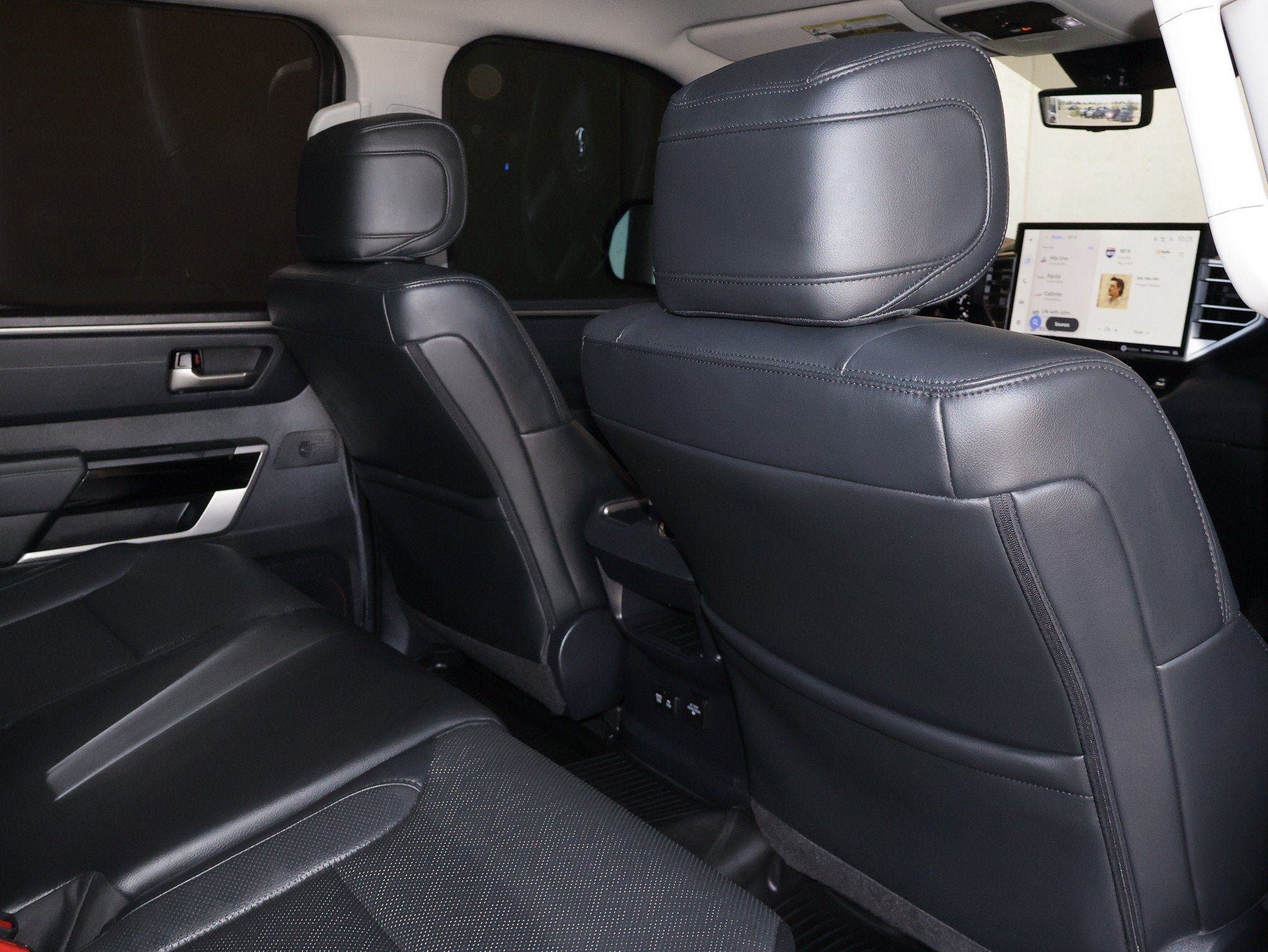 Used 2023 Toyota Tundra Limited AWD/4WD image 43
