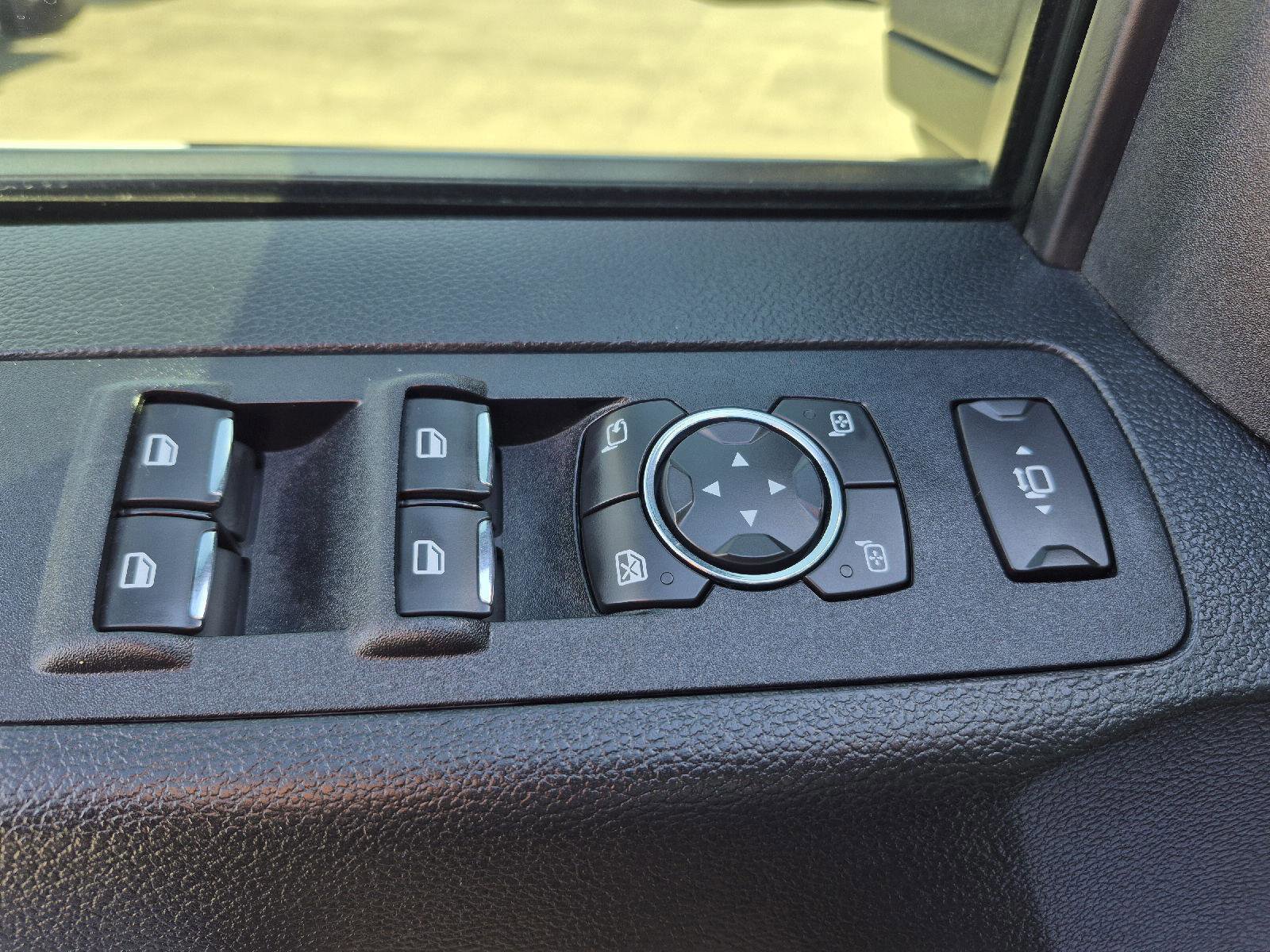 Certified 2018 Ford F350 Platinum w/ Platinum Ultimate Package image 15