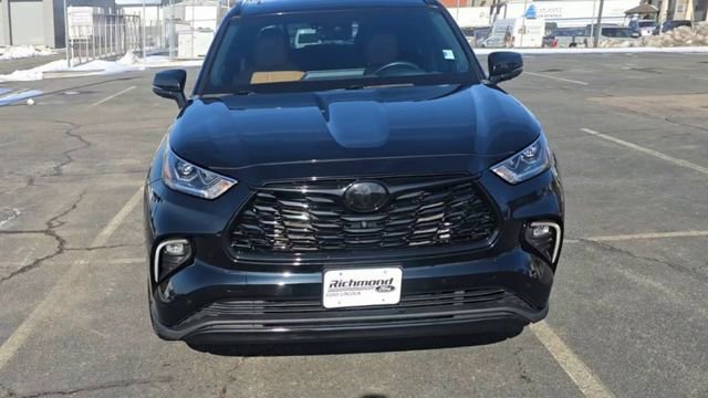 Used 2022 Toyota Highlander Platinum image 9