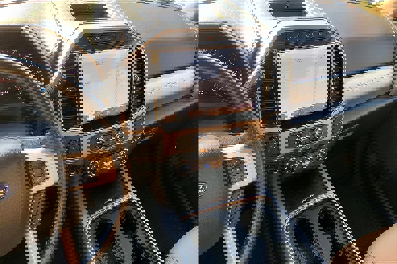 Certified 2022 Ford F250 Lariat w/ Lariat Ultimate Package image 7