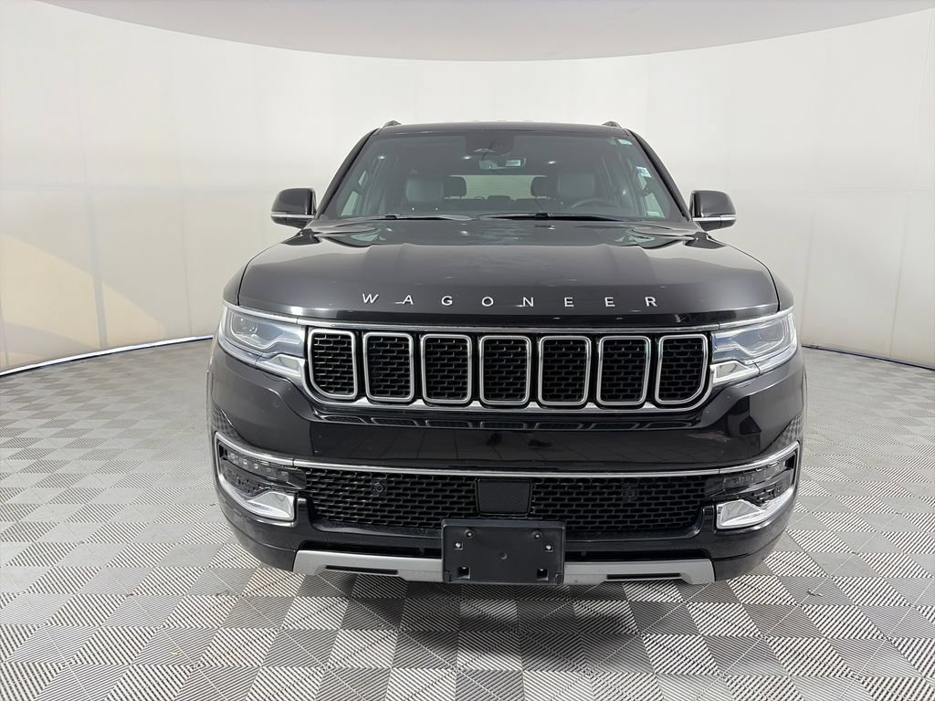 Used 2024 Jeep Wagoneer L Series II w/ Flexible Seating Group AWD/4WD image 2