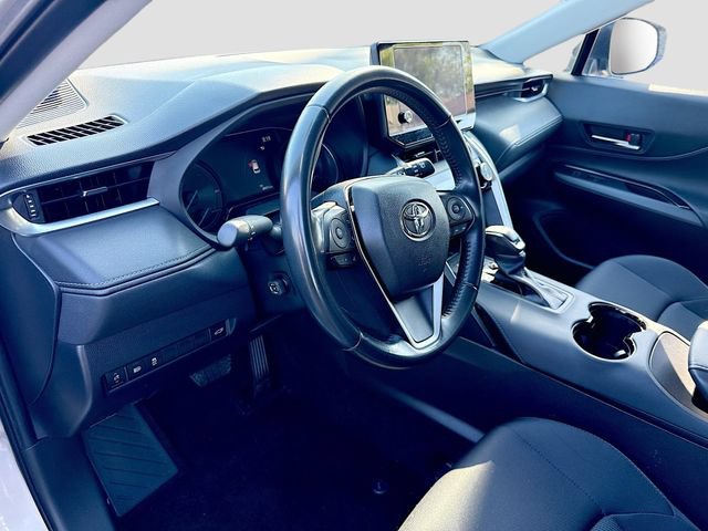 Used 2023 Toyota Venza LE AWD/4WD image 10