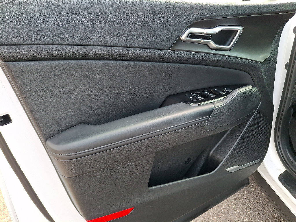 Used 2023 Kia Sportage EX FWD image 14
