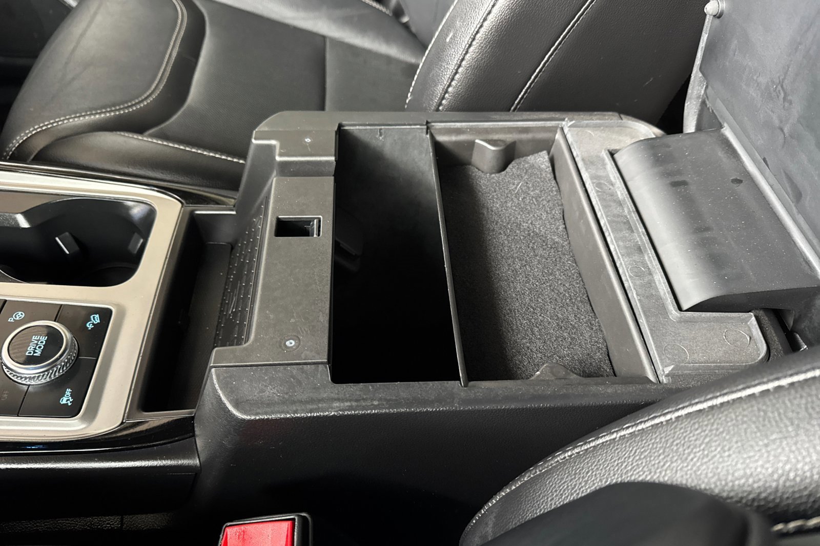 Certified 2022 Ford Explorer ST w/ Equipment Group 401A image 34