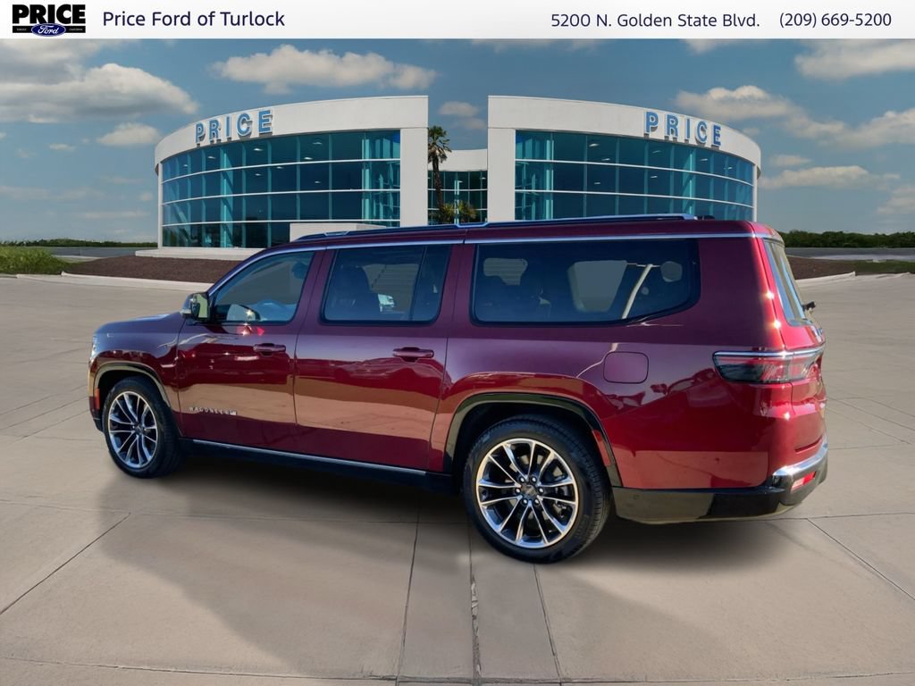 Used 2024 Jeep Wagoneer L Series III w/ Premium Group I AWD/4WD image 7