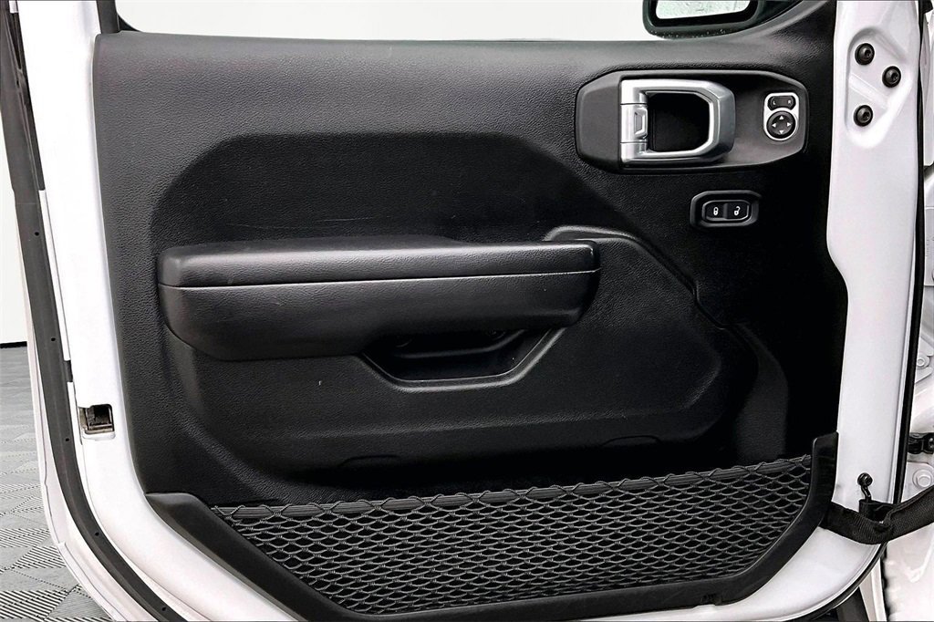 Used 2021 Jeep Gladiator Rubicon w/ Cold Weather Group image 24