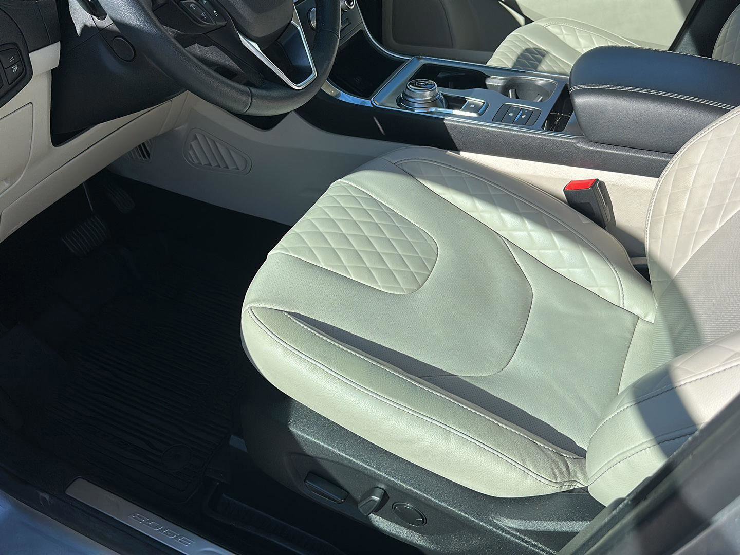 Certified 2024 Ford Edge Titanium w/ Equipment Group 301A image 13