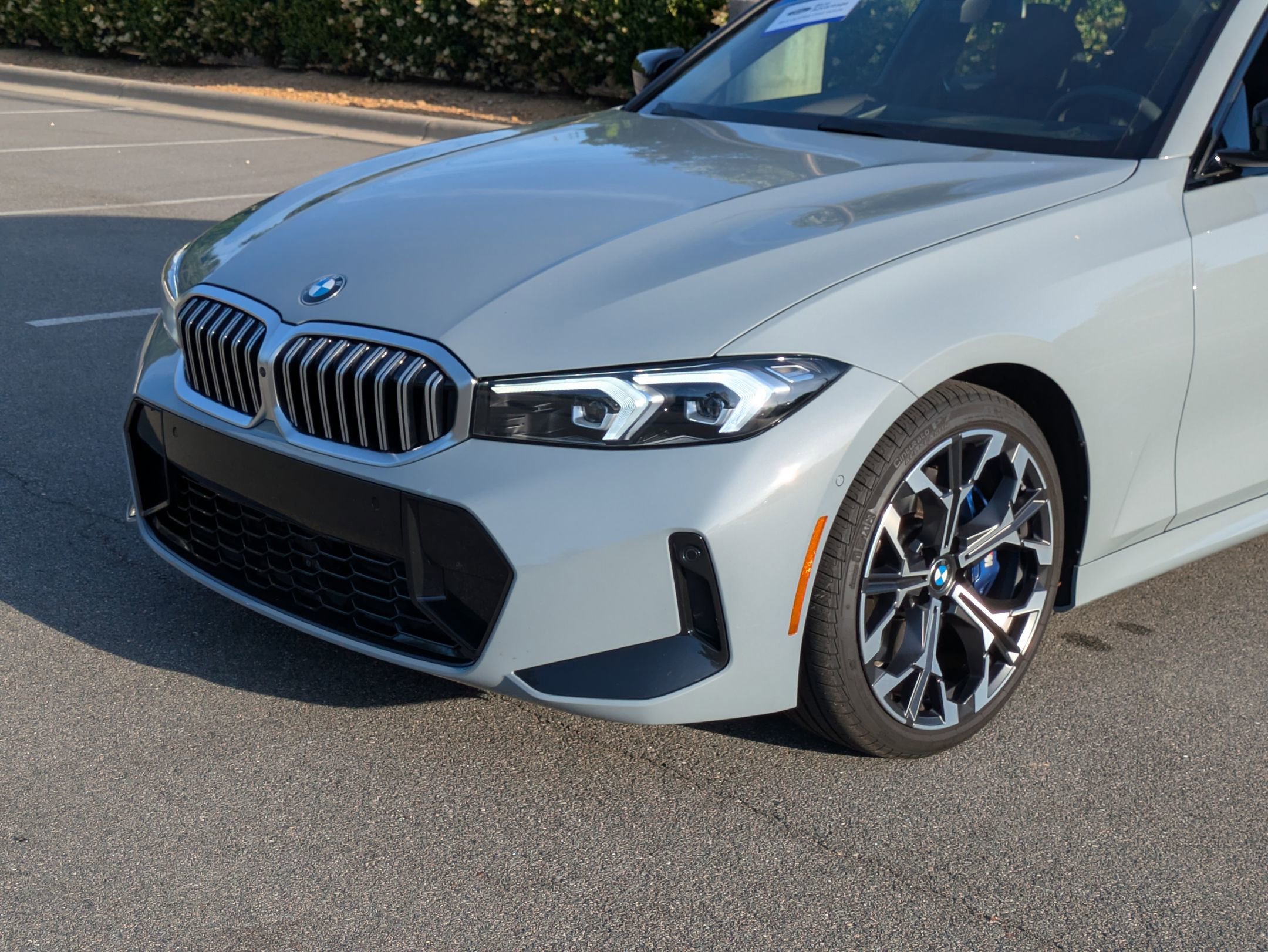 Used 2025 BMW 330i Sedan w/ M Sport Package RWD image 10