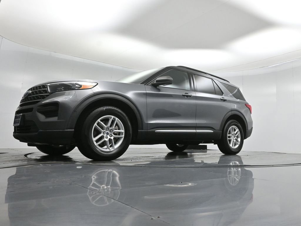 Certified 2022 Ford Explorer XLT w/ Class IV Trailer Tow Package image 26