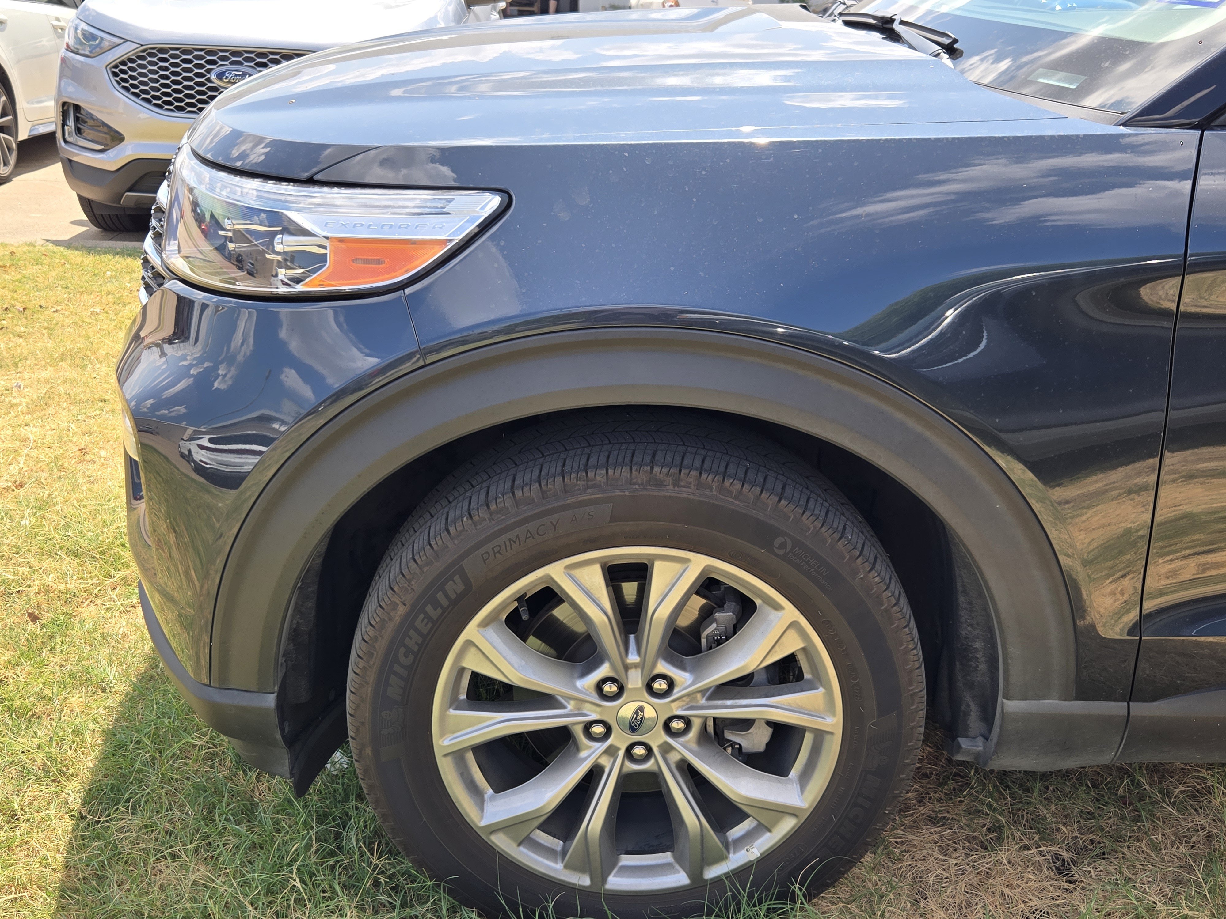 Certified 2023 Ford Explorer XLT w/ Equipment Group 202A RWD image 8