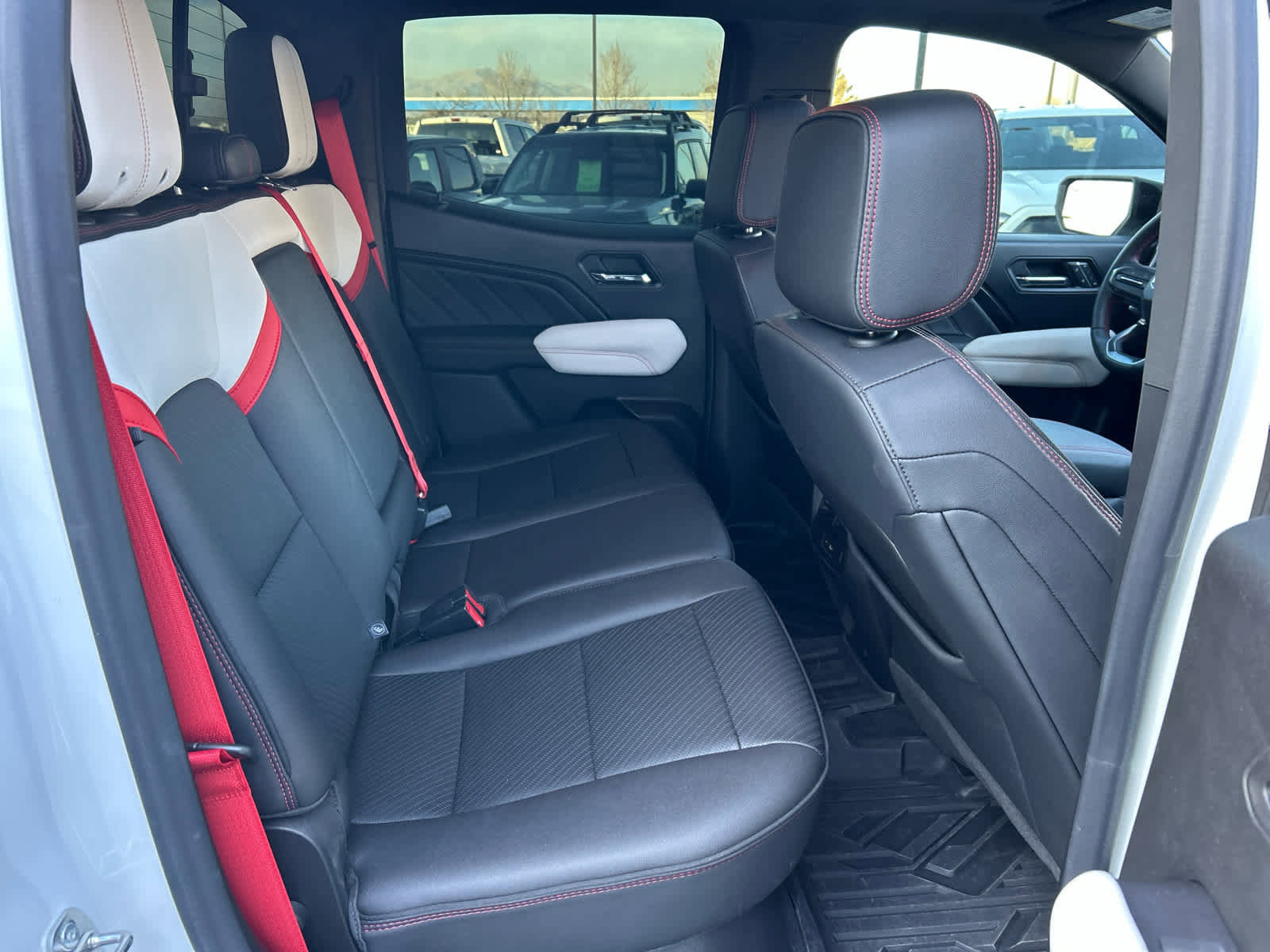 Used 2023 GMC Canyon AT4X image 22