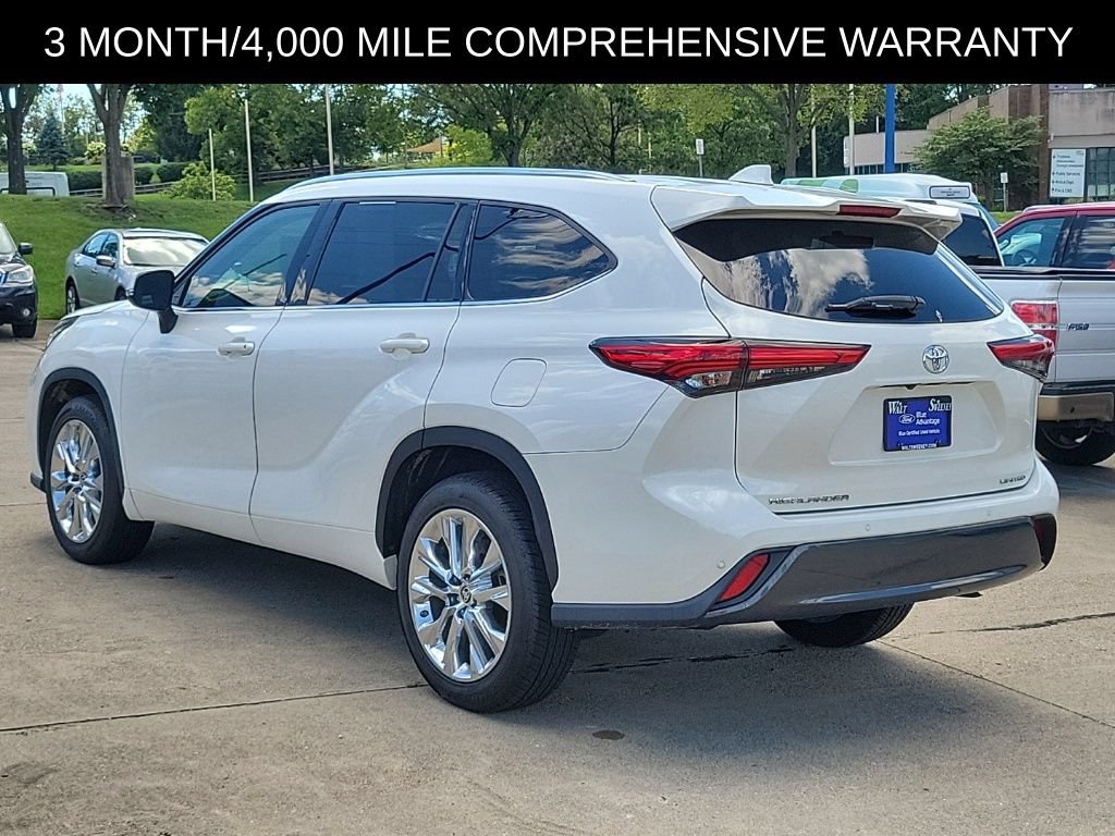 Used 2020 Toyota Highlander Limited FWD image 3