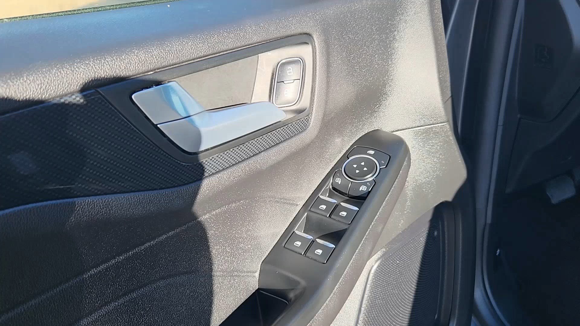 Certified 2025 Ford Escape ST-Line Select image 8