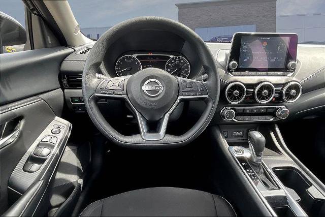 Used 2025 Nissan Sentra SV FWD image 8