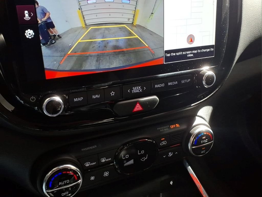 Used 2025 Kia Soul EX FWD image 9