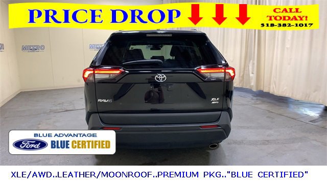 Used 2022 Toyota RAV4 XLE Premium image 5