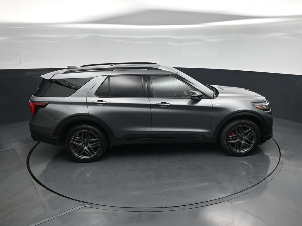 Certified 2025 Ford Explorer ST-Line w/ ST-Line Street Pack AWD/4WD image 37