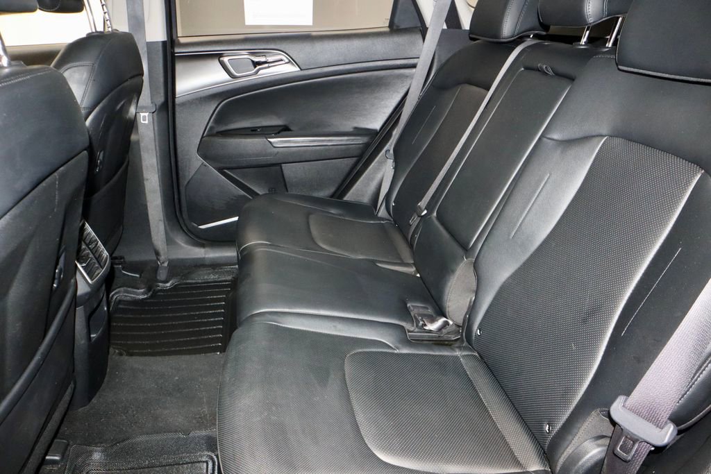 Used 2025 Kia Sportage EX FWD image 23