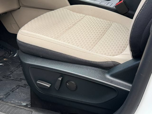 Certified 2020 Ford Escape SE FWD image 20