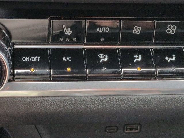 Used 2025 Chevrolet Equinox RS FWD image 21