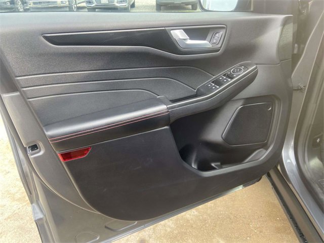 Certified 2022 Ford Escape SEL w/ SEL Stealth AWD Package image 15