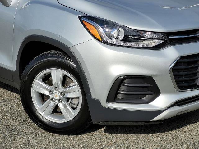 Used 2020 Chevrolet Trax LT w/ LT Convenience Package FWD image 9