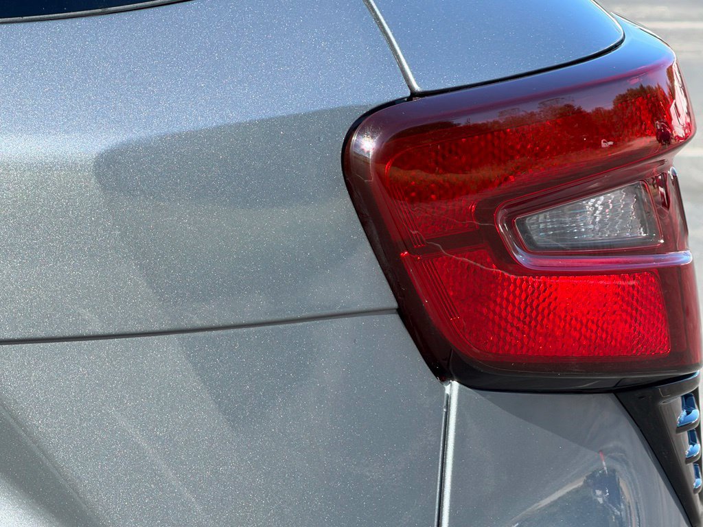 Used 2025 Chevrolet Trax RS FWD image 12
