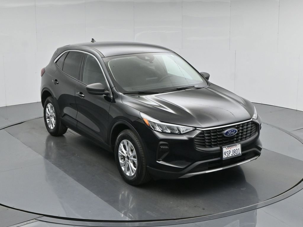 Certified 2023 Ford Escape Active AWD/4WD image 37