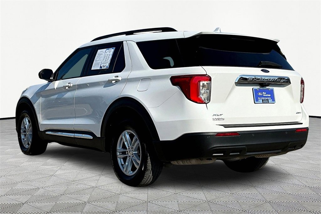 Certified 2023 Ford Explorer XLT image 2
